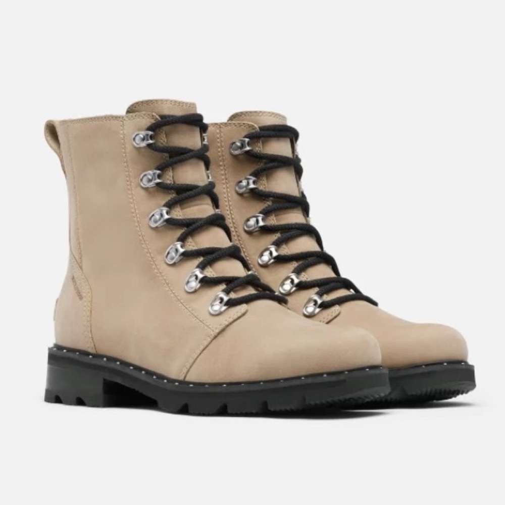 NWOT SOREL Lennox Lace Up Boot in Sandy Tan - Size 6.5